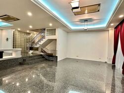 Sennett Avenue (D16), Semi-Detached #475861161